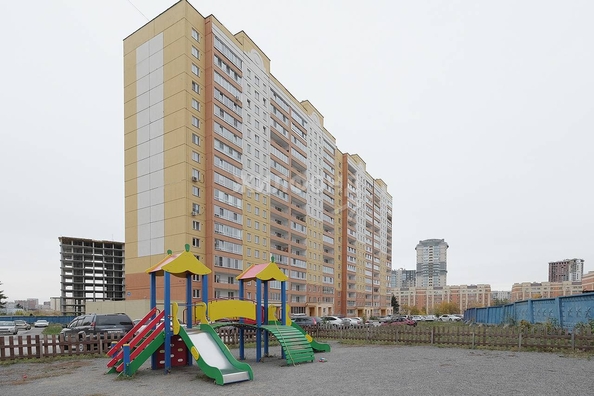 
   Продам 2-комнатную, 52.4 м², Закаменский мкр, 14

. Фото 25.