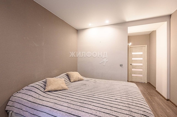 
   Продам 3-комнатную, 68.4 м², Сухарная ул, 109

. Фото 22.