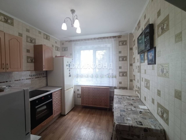 
   Продам 2-комнатную, 52.8 м², В. Высоцкого ул, 11

. Фото 2.