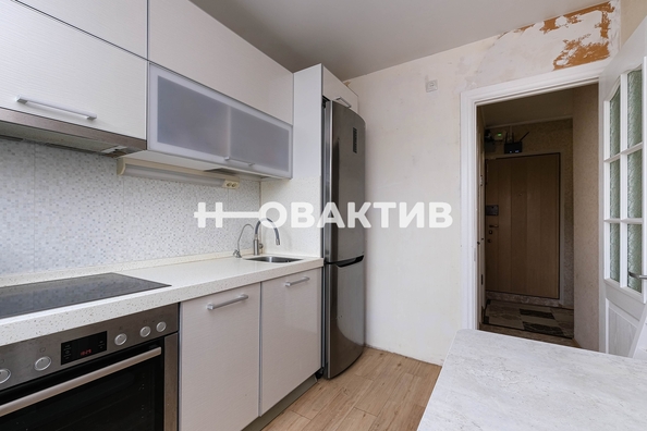 
   Продам 3-комнатную, 58.9 м², Полтавская ул, 45

. Фото 3.