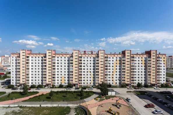 
   Продам 1-комнатную, 37.9 м², Петухова ул, 95

. Фото 33.