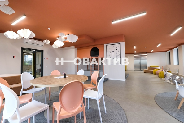 
   Продам 3-комнатную, 77.32 м², Чикаго

. Фото 20.