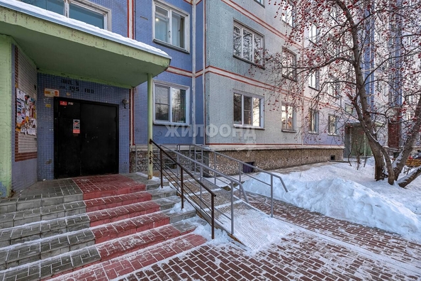 
   Продам 3-комнатную, 63.4 м², 2-й (4 мкр.) кв-л, 203

. Фото 8.