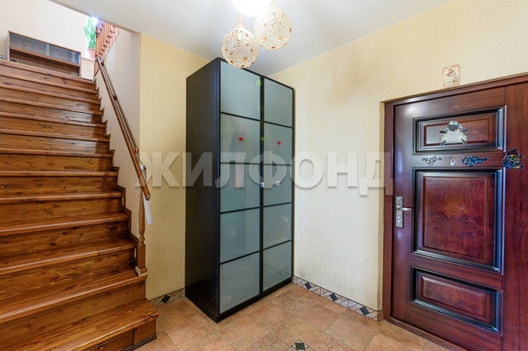 
   Продам дом, 180.5 м², Новосибирск

. Фото 3.