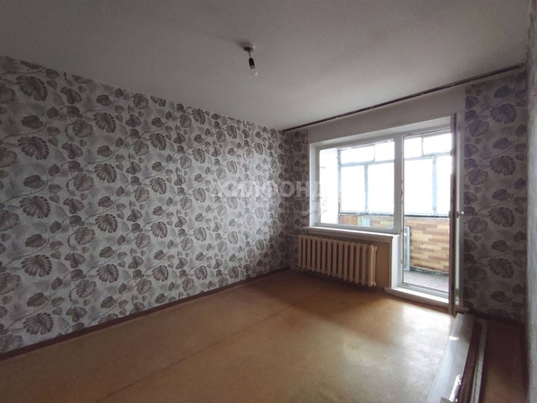 
   Продам 1-комнатную, 29.9 м², Бориса Богаткова ул, 214/1

. Фото 1.