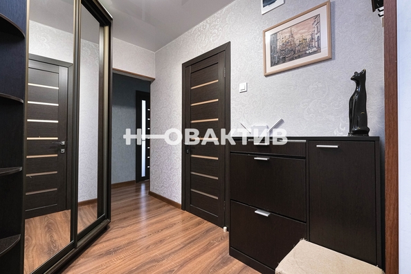 
   Продам 2-комнатную, 55.6 м², Татьяны Снежиной ул, 19

. Фото 17.