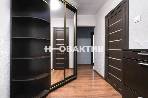 
   Продам 2-комнатную, 55.6 м², Татьяны Снежиной ул, 19

. Фото 18.