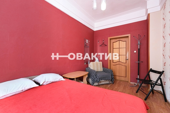 
   Продам 4-комнатную, 69.7 м², Челюскинцев ул, 7

. Фото 3.