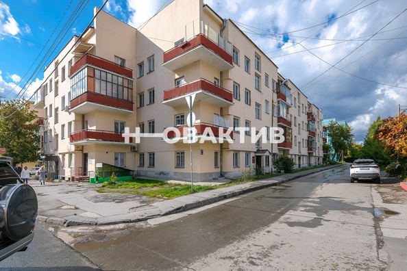 
   Продам 4-комнатную, 69.7 м², Челюскинцев ул, 7

. Фото 19.