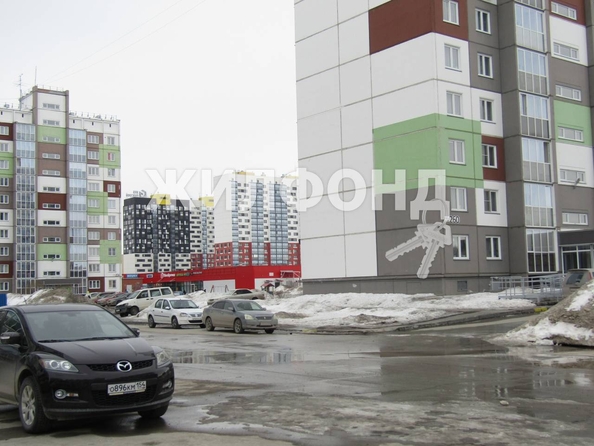 
   Продам 1-комнатную, 40 м², Титова ул, 272

. Фото 2.