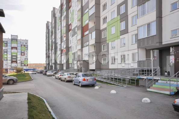 
   Продам 1-комнатную, 40 м², Титова ул, 272

. Фото 2.