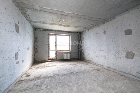 
   Продам студию, 32.4 м², Александра Чистякова ул, 2/2

. Фото 2.