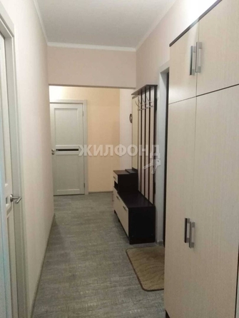 
   Продам 2-комнатную, 52.6 м², Кирова ул, 322

. Фото 11.