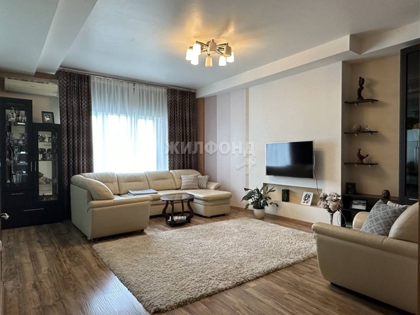 
   Продам 3-комнатную, 116.7 м², Щетинкина ул, 49

. Фото 1.