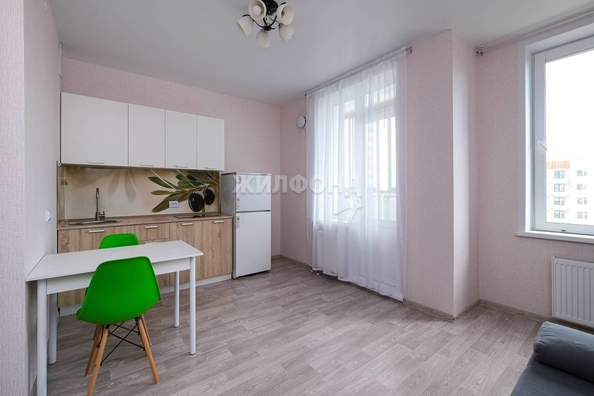 
   Продам студию, 24 м², Петухова ул, 162

. Фото 1.