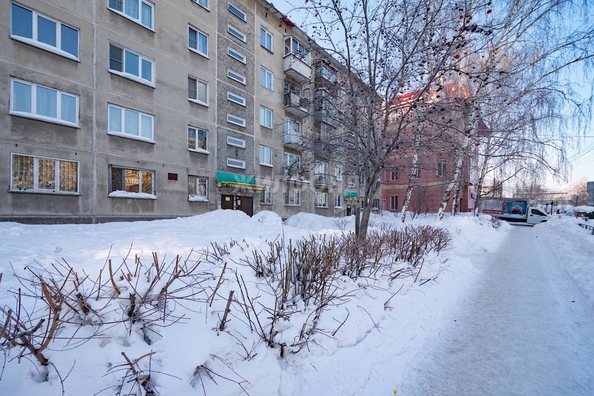 
   Продам 2-комнатную, 42.3 м², Доватора ул, 29

. Фото 14.