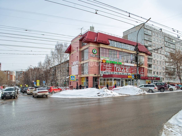 
   Продам 2-комнатную, 42.3 м², Доватора ул, 29

. Фото 18.