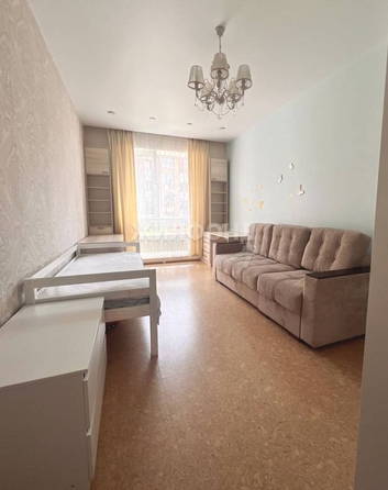 
   Продам 2-комнатную, 73 м², 7-й микрорайон, 30

. Фото 3.