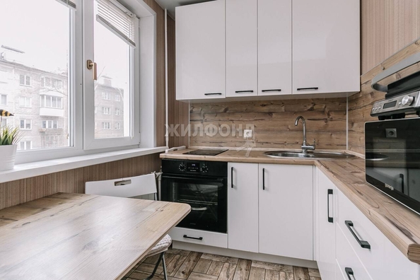 
   Продам 2-комнатную, 44.5 м², Зорге ул, 139

. Фото 1.