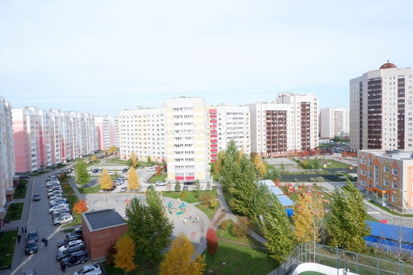 
   Продам 2-комнатную, 85.8 м², 2-й (4 мкр.) кв-л, 227

. Фото 20.