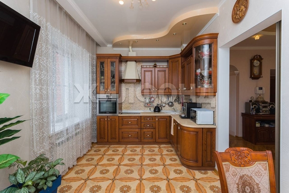 
   Продам 3-комнатную, 101 м², Вокзальная магистраль ул, 10

. Фото 8.