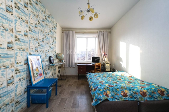 
   Продам 3-комнатную, 75.9 м², Красный пр-кт, 33

. Фото 8.