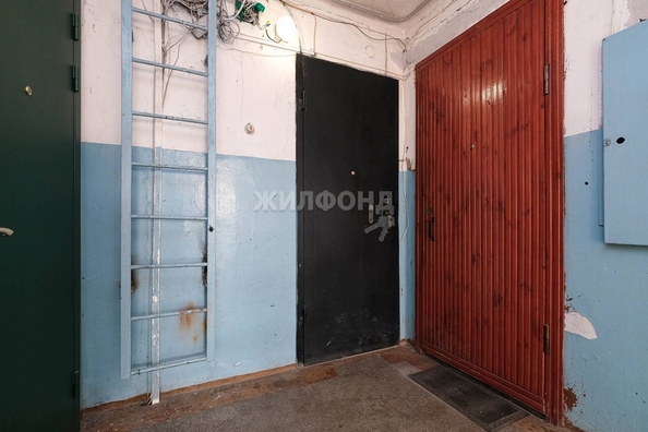 
   Продам 3-комнатную, 75.9 м², Красный пр-кт, 33

. Фото 33.