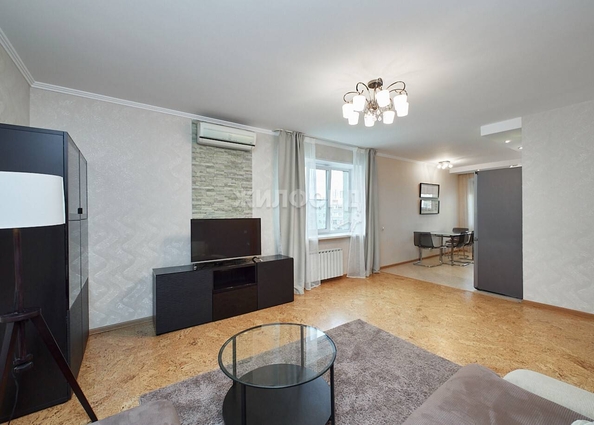 
   Продам 3-комнатную, 100 м², Кропоткина ул, 116/1

. Фото 2.