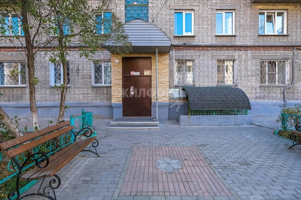 
   Продам 1-комнатную, 29.9 м², Челюскинцев ул, 18

. Фото 25.