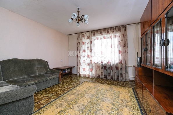 
   Продам 1-комнатную, 40.5 м², Лазурная ул, 16

. Фото 4.