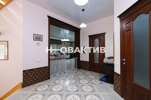 
   Продам коттедж, 404 м², Новосибирск

. Фото 10.