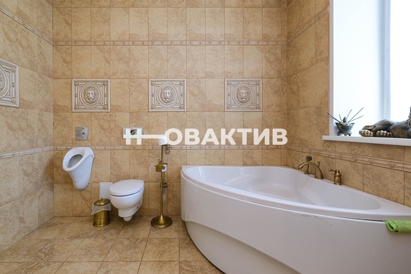 
   Продам коттедж, 404 м², Новосибирск

. Фото 25.