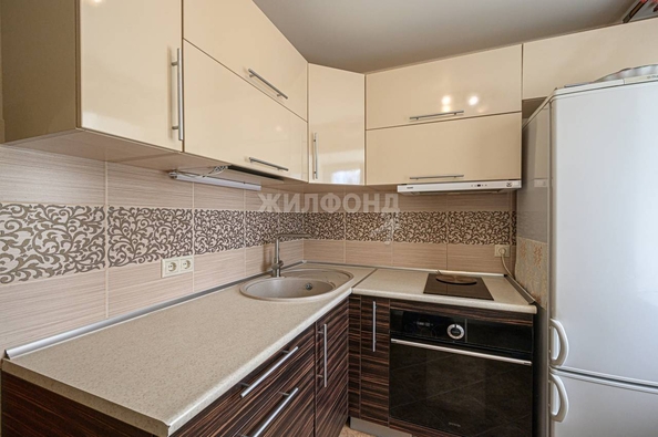 
   Продам 2-комнатную, 43.8 м², Римского-Корсакова ул, 12а

. Фото 3.