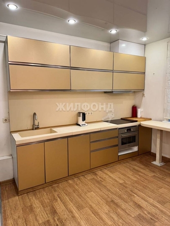 
   Продам 3-комнатную, 104.1 м², , 34

. Фото 3.