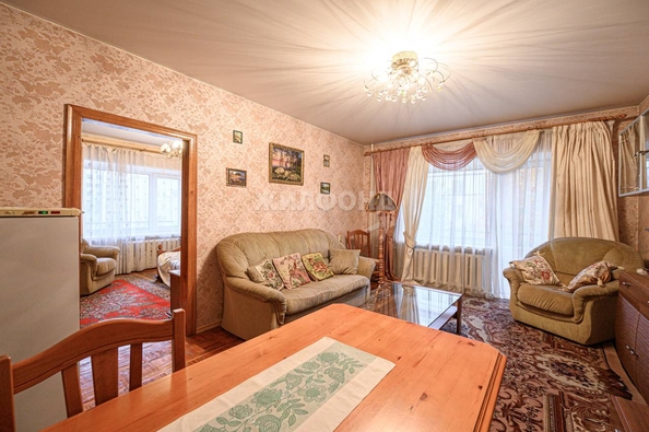 
   Продам 3-комнатную, 82.4 м², Революции ул, 28

. Фото 1.