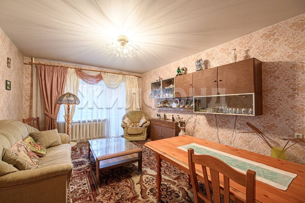 
   Продам 3-комнатную, 87.4 м², Революции ул, 28

. Фото 1.