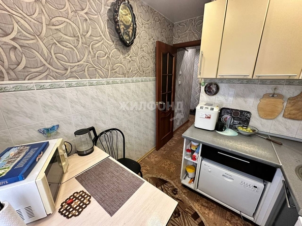 
   Продам 4-комнатную, 61.4 м², Есенина ул, 20

. Фото 2.