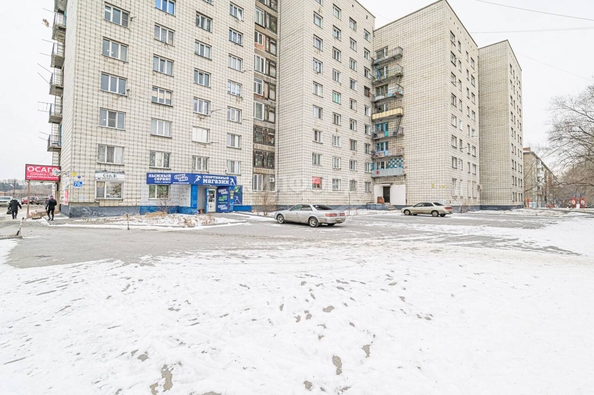 
   Продам секционку, 16.7 м², Сухарная ул, 70а

. Фото 2.