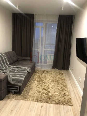 
  Сдам в аренду 1-комнатную квартиру, 35 м², Новосибирск

. Фото 1.