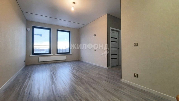 
   Продам 2-комнатную, 40.5 м², 3-й микрорайон, 2

. Фото 1.