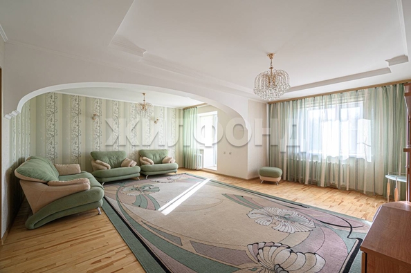 
   Продам 3-комнатную, 135.8 м², 1905 года ул, 59

. Фото 15.