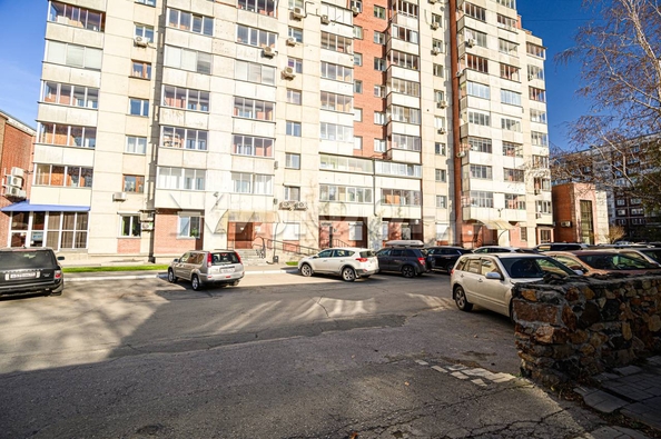 
   Продам 3-комнатную, 135.8 м², 1905 года ул, 59

. Фото 30.