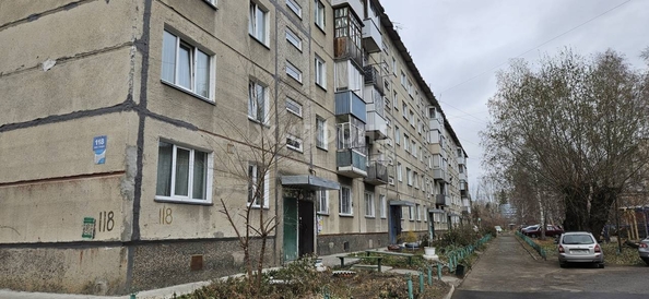 
   Продам 3-комнатную, 58 м², Военный городок ул, 118

. Фото 17.