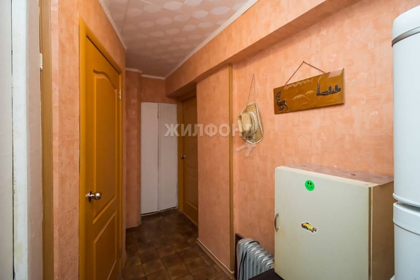 
   Продам 3-комнатную, 56.4 м², Челюскинцев ул, 18

. Фото 25.