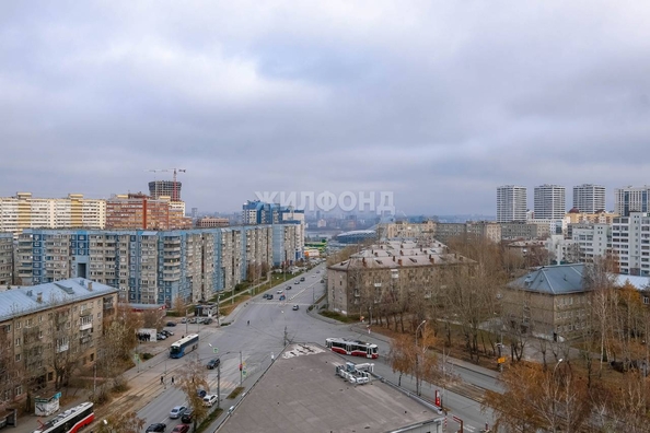 
   Продам 3-комнатную, 92.8 м², Блюхера ул, 71б

. Фото 18.