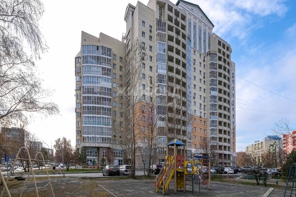 
   Продам 3-комнатную, 92.8 м², Блюхера ул, 71б

. Фото 32.