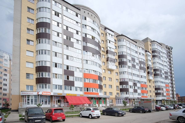 
   Продам 2-комнатную, 66.2 м², 2-й (4 мкр.) кв-л, 232

. Фото 22.