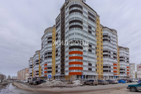 
   Продам 2-комнатную, 66.2 м², 2-й (4 мкр.) кв-л, 232

. Фото 4.