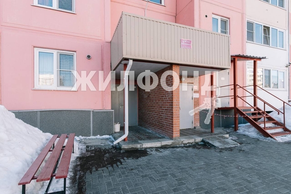 
   Продам 3-комнатную, 76.9 м², 2-й (4 мкр.) кв-л, 204/2

. Фото 17.