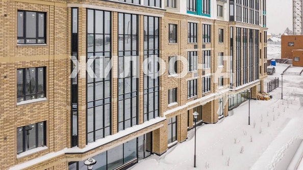 
   Продам 1-комнатную, 39 м², Сухарная ул, 109

. Фото 1.